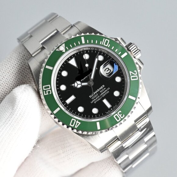 Men's Submariner Date Diver Watch | Green Ceramic Bezel & Black Dial - Picture 3 of 9